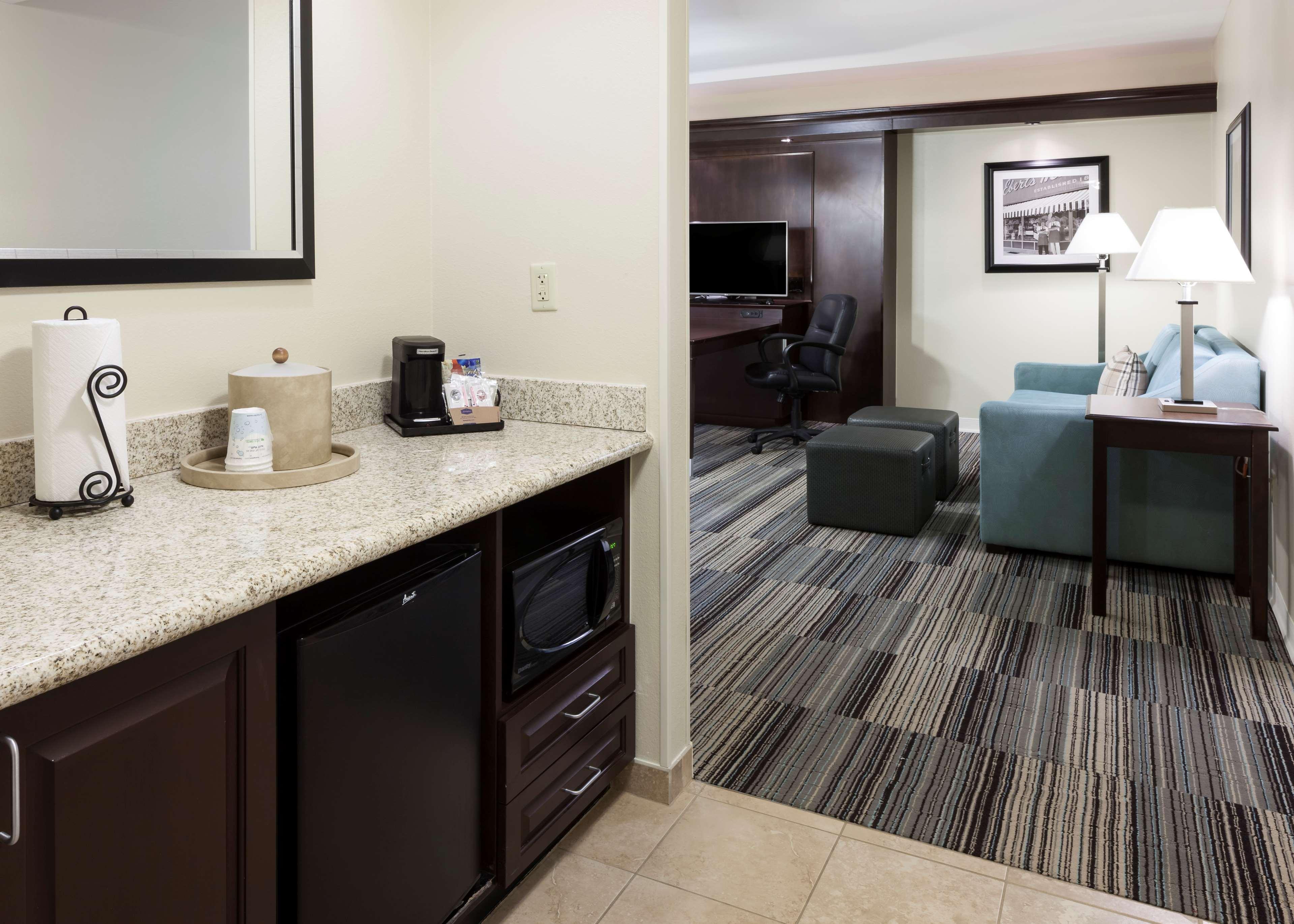 Hampton Inn & Suites Omaha-Downtown Bagian luar foto