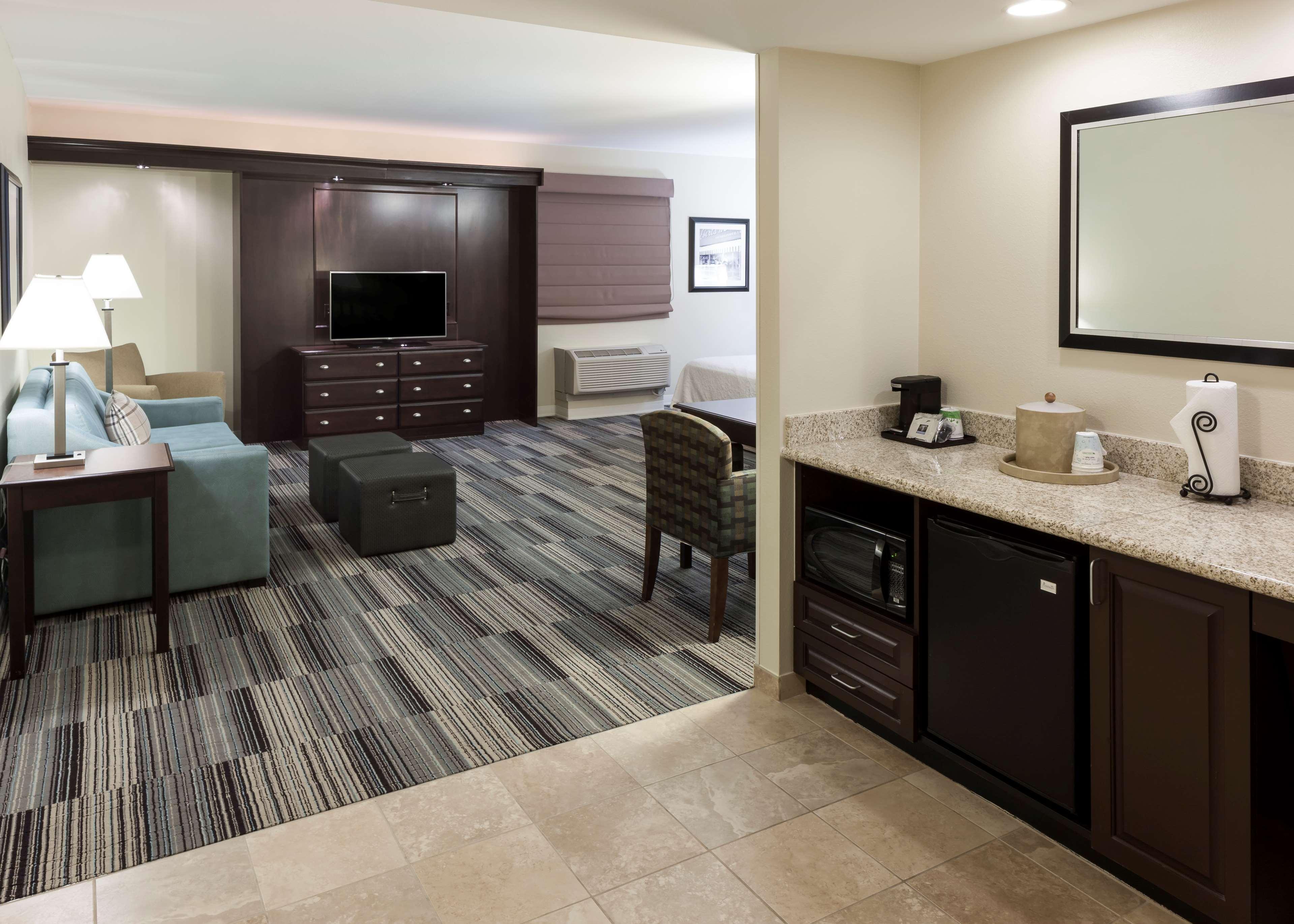 Hampton Inn & Suites Omaha-Downtown Bagian luar foto