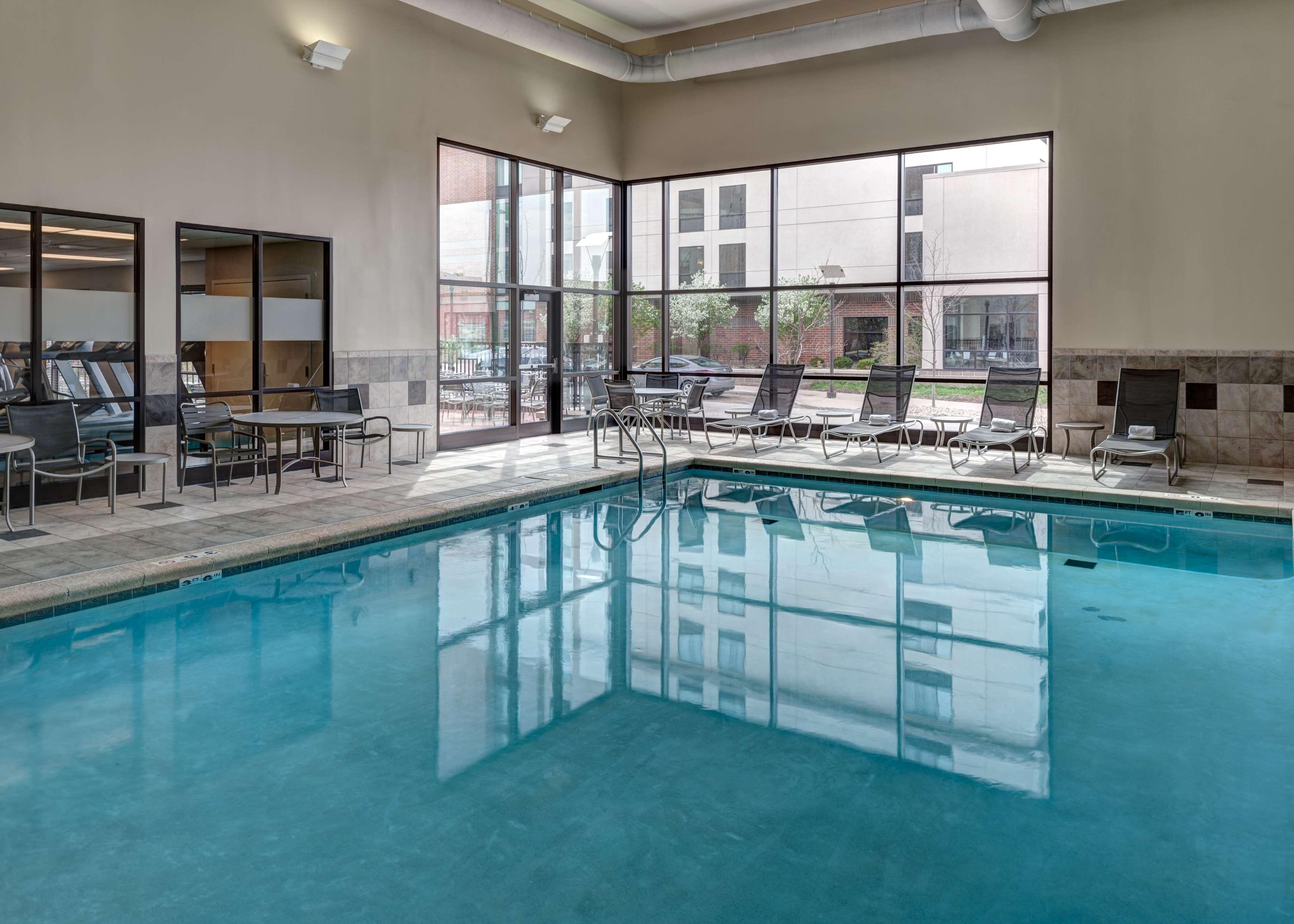 Hampton Inn & Suites Omaha-Downtown Bagian luar foto