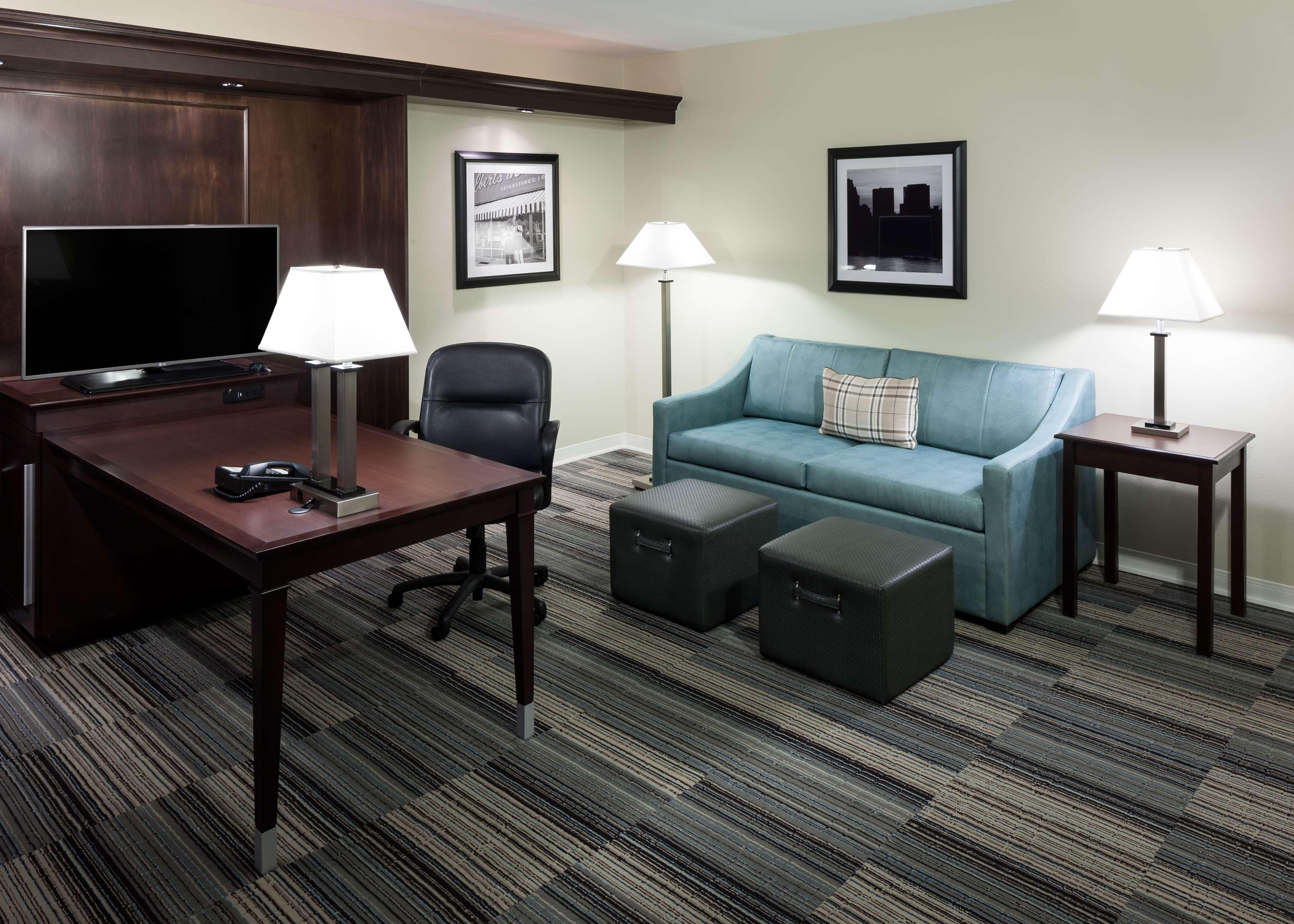Hampton Inn & Suites Omaha-Downtown Bagian luar foto