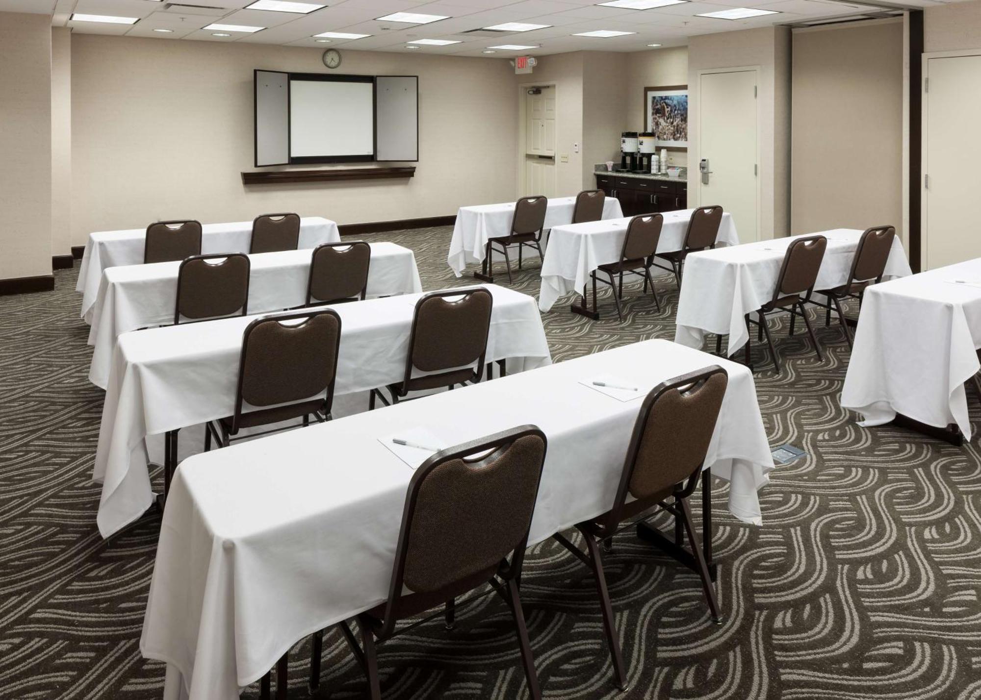 Hampton Inn & Suites Omaha-Downtown Bagian luar foto