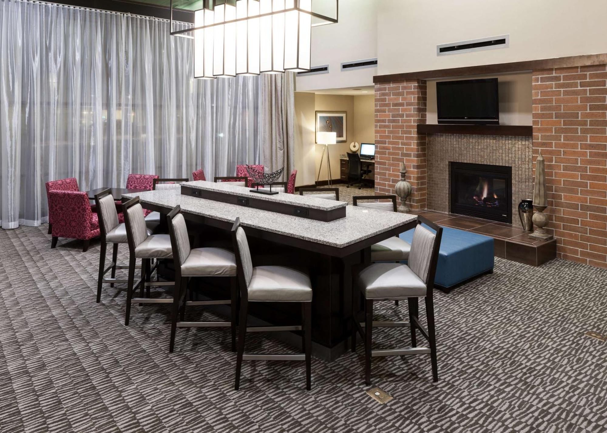 Hampton Inn & Suites Omaha-Downtown Bagian luar foto