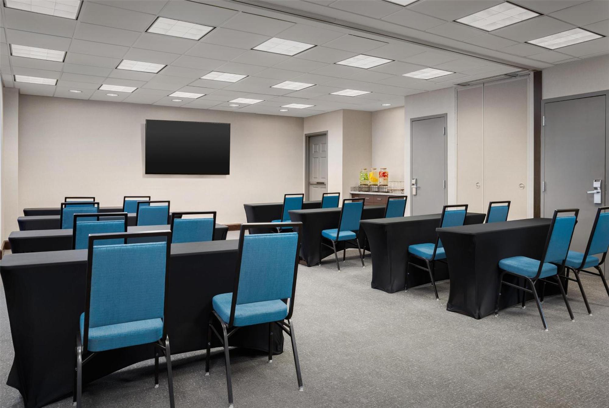 Hampton Inn & Suites Omaha-Downtown Bagian luar foto