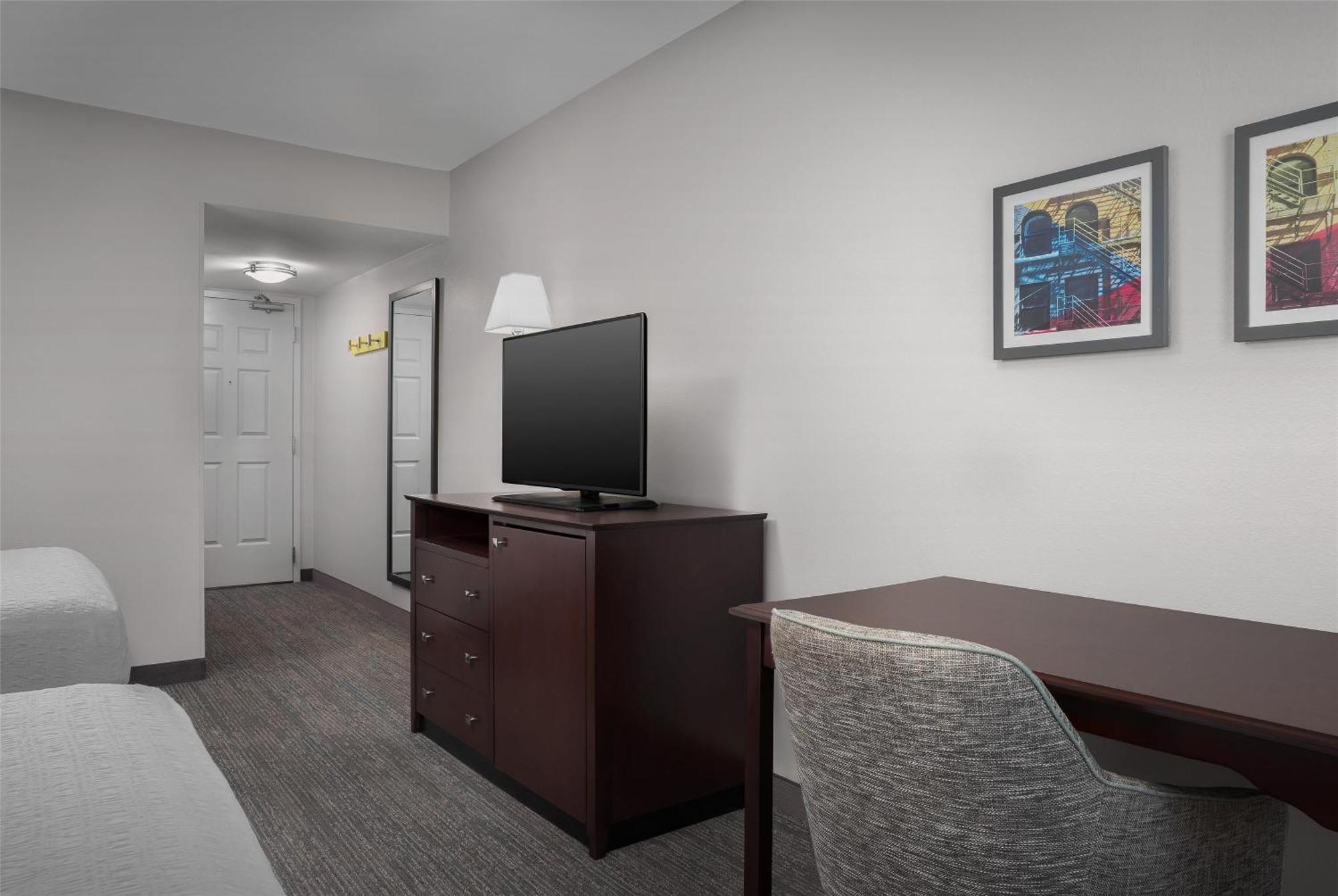 Hampton Inn & Suites Omaha-Downtown Bagian luar foto