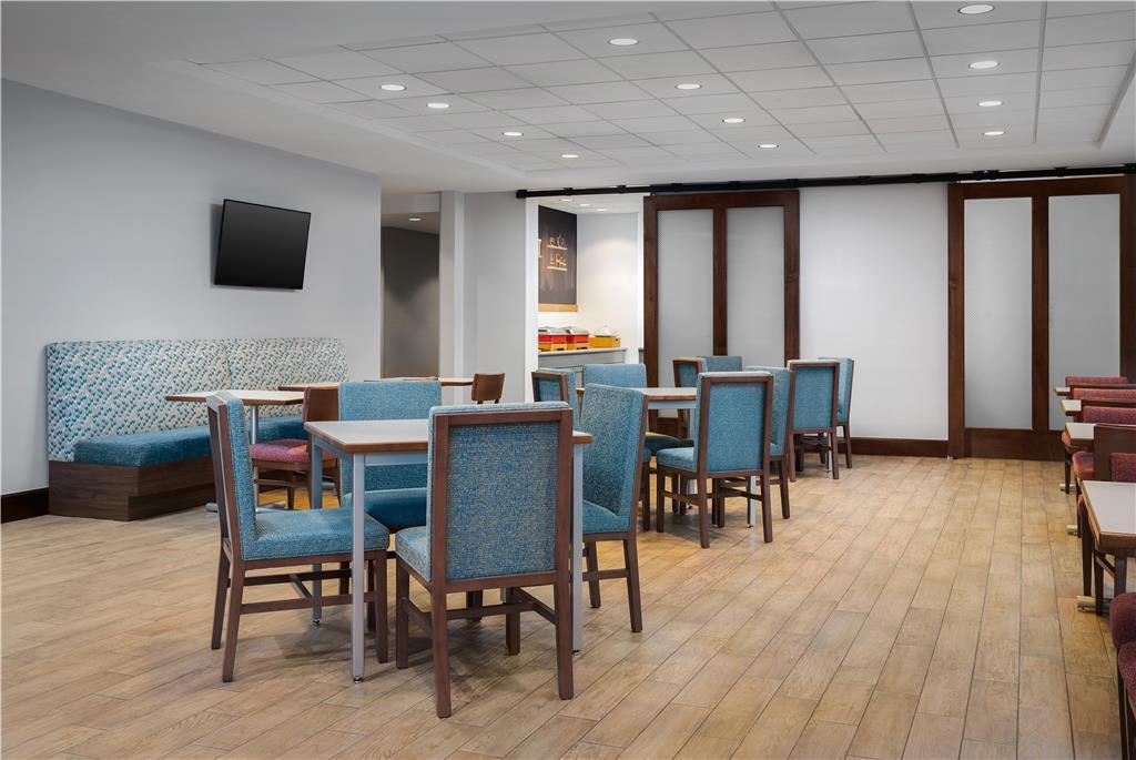Hampton Inn & Suites Omaha-Downtown Restoran foto
